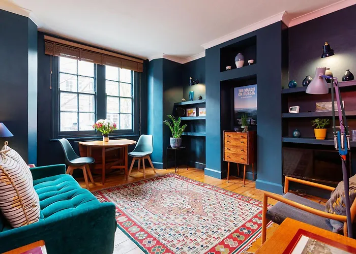 Veeve - Hoxton Hideaway